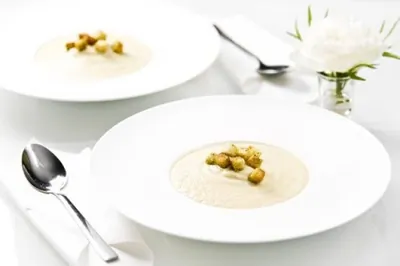 Суп из цветной капусты с сухариками