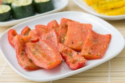 Жареные перцы с чесноком и травами