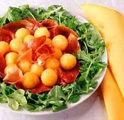 Итальянский салат с дыней