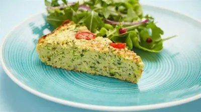 Пирог с цукини, сыром и зеленью