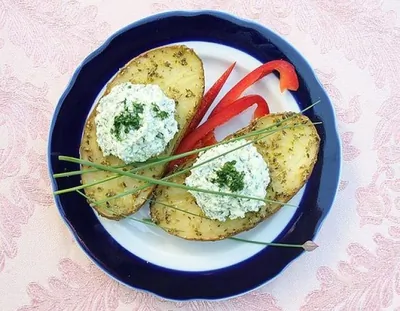 Печеный картофель с творогом