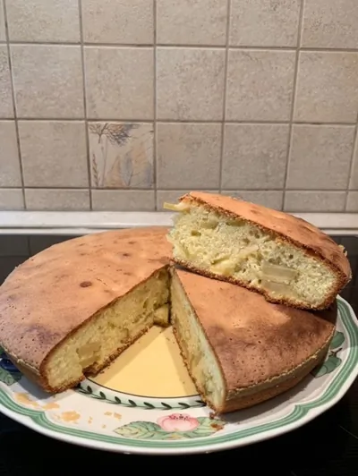 Быстрая яблочная шарлотка