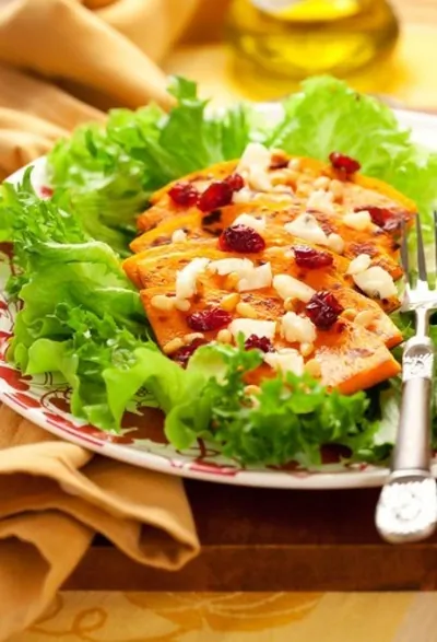 Закуска из тыквы с клюквой и курагой