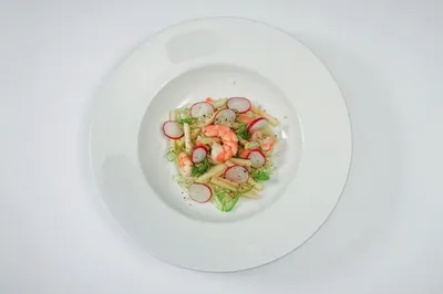 Салат из капусты с креветками