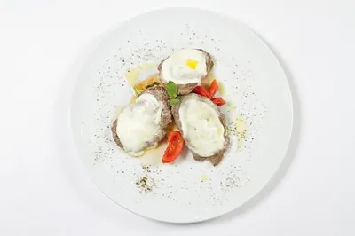 Телятина с моцареллой