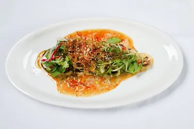 Креветки с цукини в сладком соусе чили