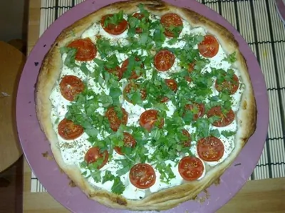 Быстрая пицца с сулугуни