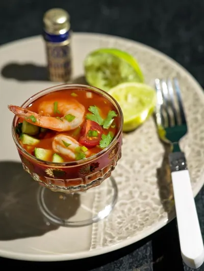 Жидкий салат с креветками