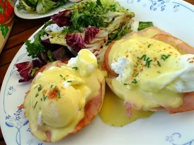 Бенедиктинские яйца (Eggs Benedict)