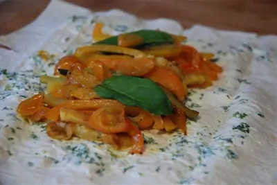 Овощная шаурма с чесночным соусом