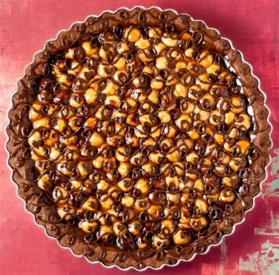 Шоколадно-карамельно-ореховый тарт