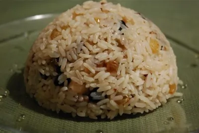 Сладкий плов с сухофруктами и орехами