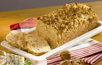 Хлеб из феты с грецкими орехами