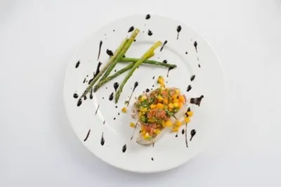 Тунец в травах и кориандре