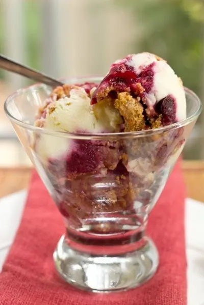 Мороженое  Вишневый чизкейк