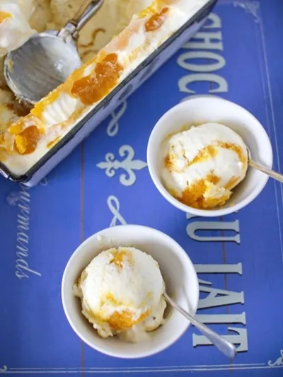 Ванильное мороженое с шафраново-манговой прослойкой