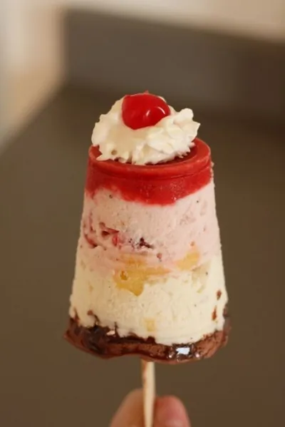 Бананы сплит на палочке