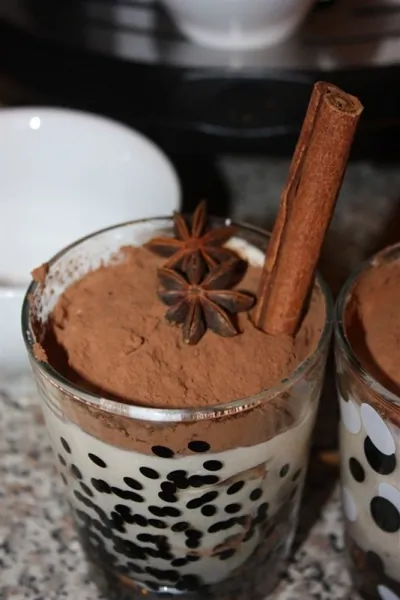 Тирамису с ликером «Амаретто» и апельсиновой цедрой