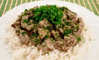 Печень по строгановски