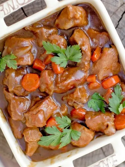 Тушеная говяжья лопатка (Stout Beef Stew)