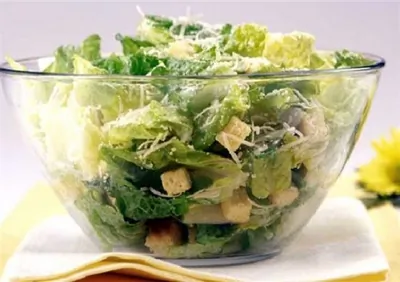 Быстрый зеленый салат с ветчиной