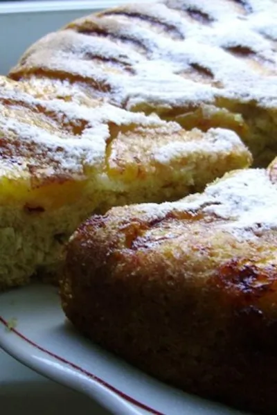 Воздушная шарлотка с корицей