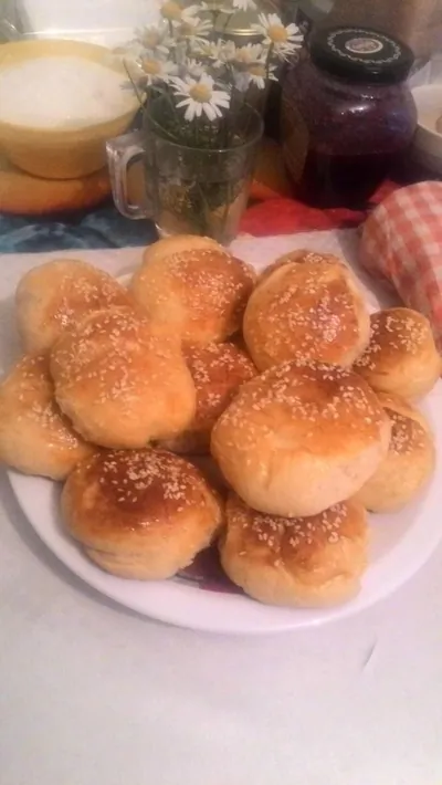 Булочки с колбасным сыром