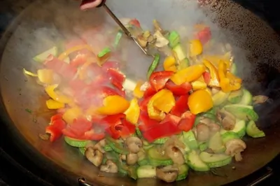 Овощи в воке по китайски