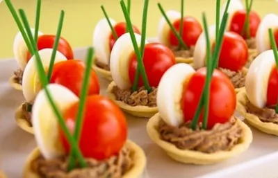 Тарталетки с печеночным муссом