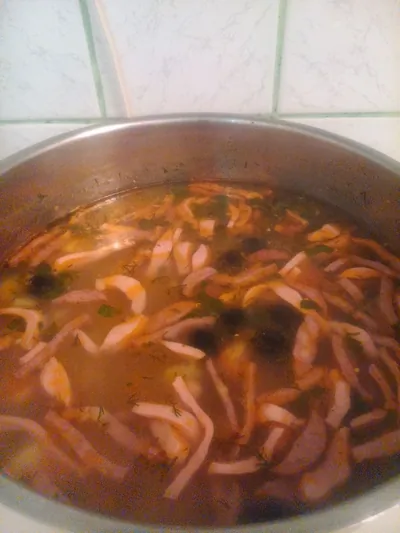 Солянка с колбасой