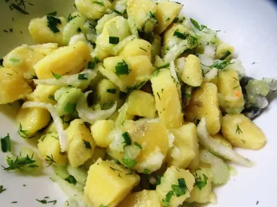 Картофельный салат с сельдереем