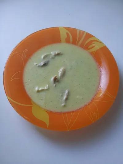 Куриный суп с карри и кабачками