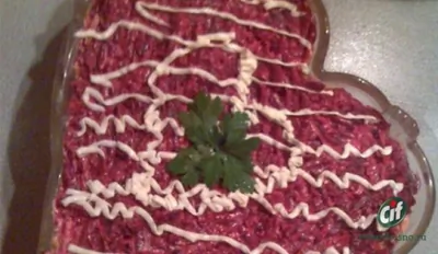 Слоеный овощной салат с сыром