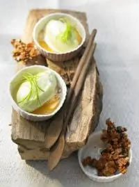 Десерт из фламбированных груш