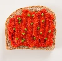 Постный спред из томатов и красных перцев с семенами подсолнуха