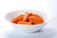 Морковь в апельсиново-кленовой глазури