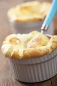 Суфле из спаржи и козьего сыра