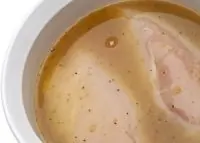 Маринад из белого вина с орегано и чесноком