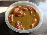 Маринад для мяса с пряными травами и лимонной цедрой