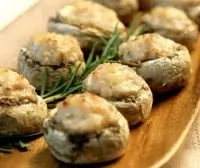 Фаршированные мясом шампиньоны