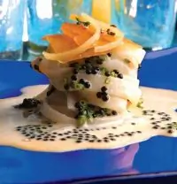 Карбонара из дайкона с икрой кефали и лимонной цедрой