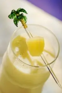 Ананасовый смузи с йогуртом