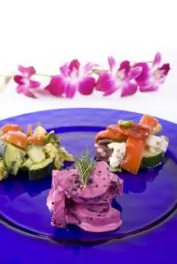 Печеная свекла с мятно-йогуртовым соусом