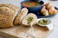 Песто из петрушки и грецких орехов с анчоусами