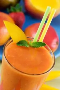 Морковно-манговый сок