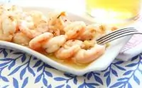 Жареные чесночные креветки