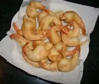 Креветки в темпуре с соусом из ананасов