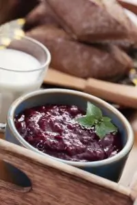 Быстрый сливовый джем с цедрой лайма