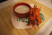 Крем с пармезаном и морковные чипсы