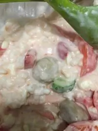 Салат с маринованными грибами, рисом и сыром